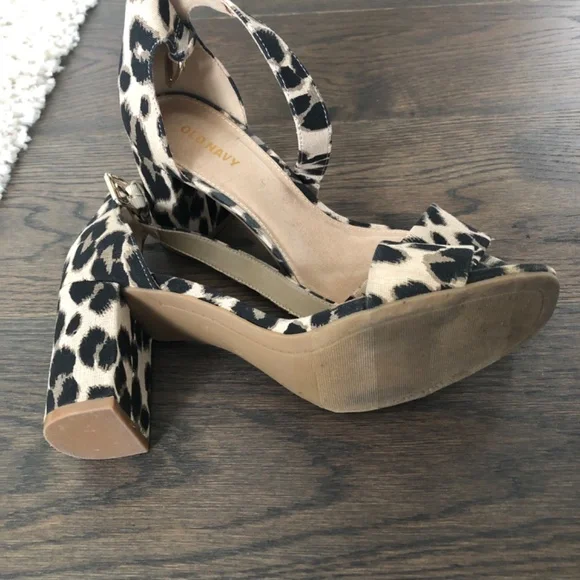 Sandals - Picture 3 of 4